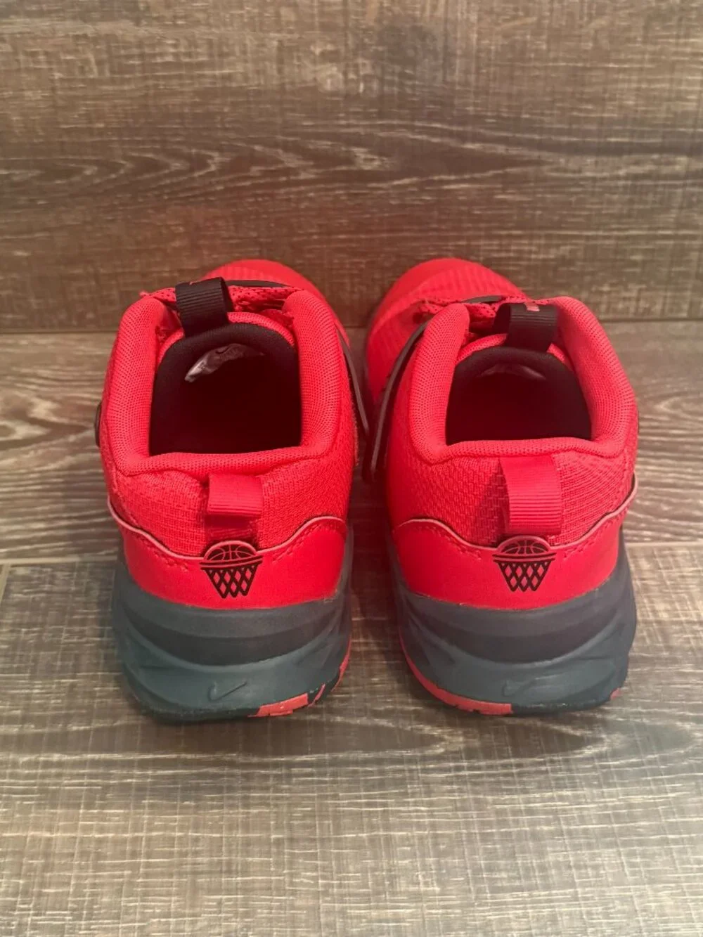 Nike Team Hustle D 12 Big Kid’s Basketball Shoes – Size 7Y